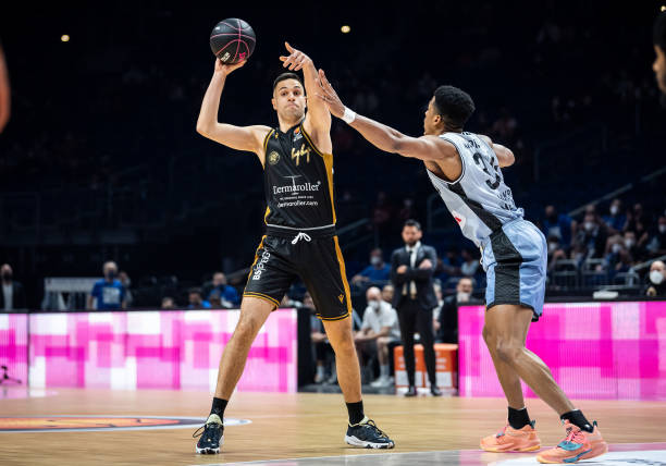 但在球员礼 但在球员礼