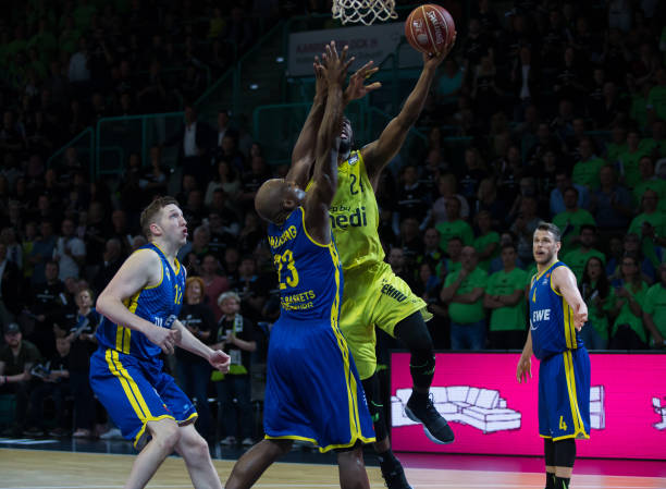 广泛讨论 广泛讨论